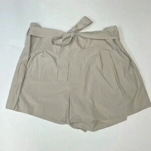 Athleta Skyline Short II Womens Plus Size 26/3X  NWOT Beige Khaki Summer Beach